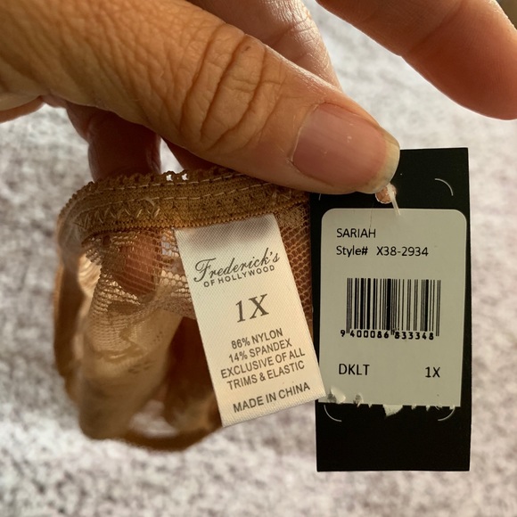 COPY - Fredrick’s of Hollywood panties - Picture 3 of 7